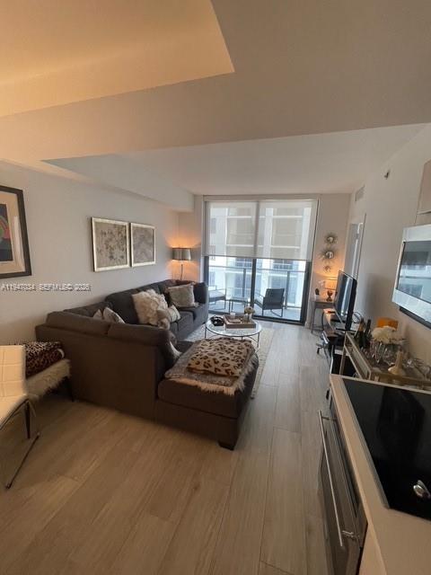 55 Southwest 9th Street, Unit 3209 Miami, FL 33130 - Photo 4 of 10