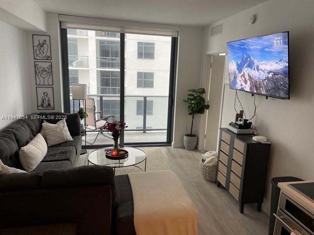 55 Southwest 9th Street, Unit 3209 Miami, FL 33130 - Photo 5 of 10