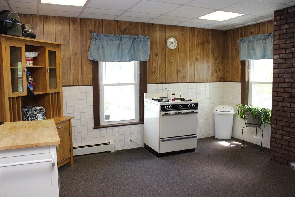 15 Stebbins Street Worcester, MA 01607 - Photo 7 of 12 Gallery Image 7