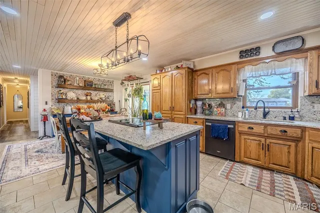 $399,999 | 20879 Dove Road, Lebanon, MO 65536