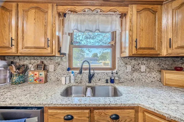 $399,999 | 20879 Dove Road, Lebanon, MO 65536