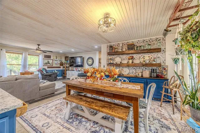 $399,999 | 20879 Dove Road, Lebanon, MO 65536