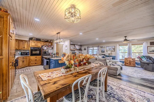 $399,999 | 20879 Dove Road, Lebanon, MO 65536