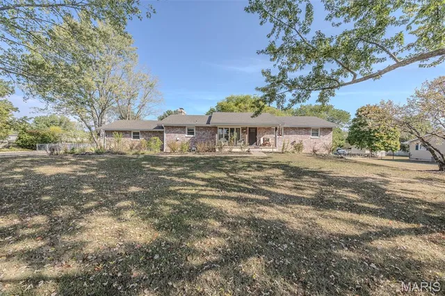 $399,999 | 20879 Dove Road, Lebanon, MO 65536