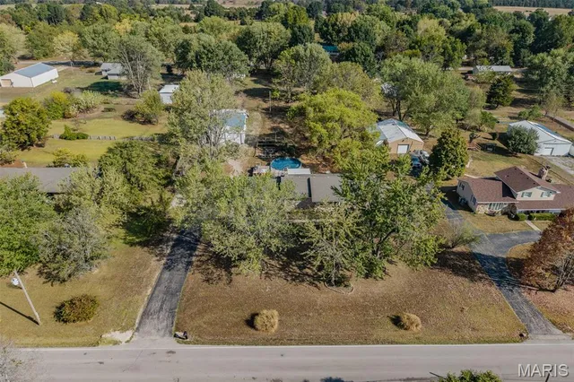 $399,999 | 20879 Dove Road, Lebanon, MO 65536