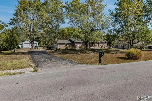 $399,999 | 20879 Dove Road, Lebanon, MO 65536