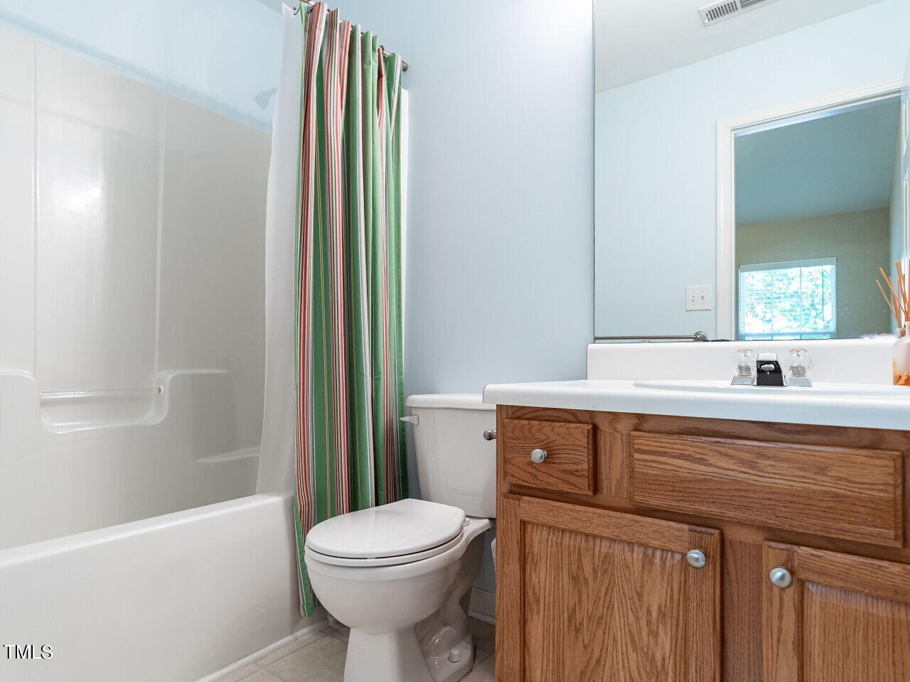1721 Sorrell Brook Way Raleigh, NC 27609 - Photo 5 of 12 Ensuite Full bath 2