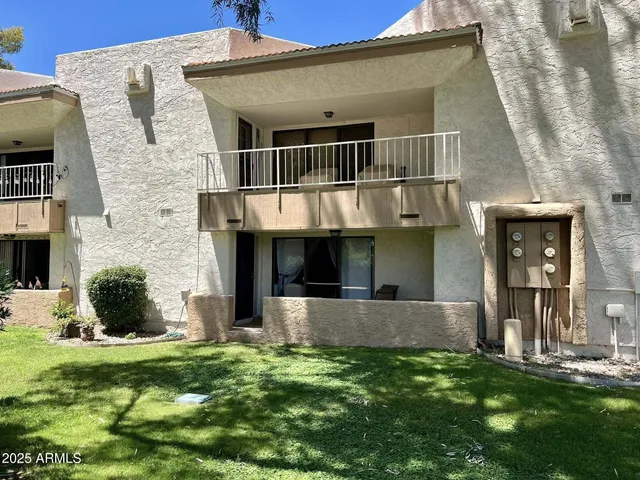 a view of outdoor space