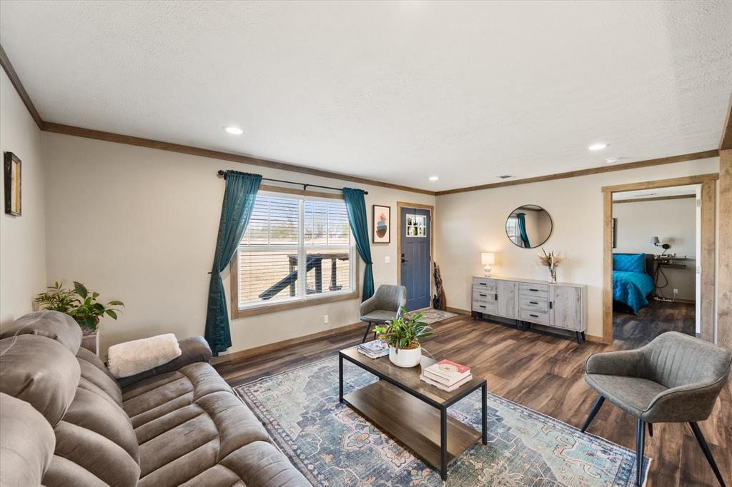 216 Southeast County Road Corsicana, TX 75109 - Photo 5 of 30