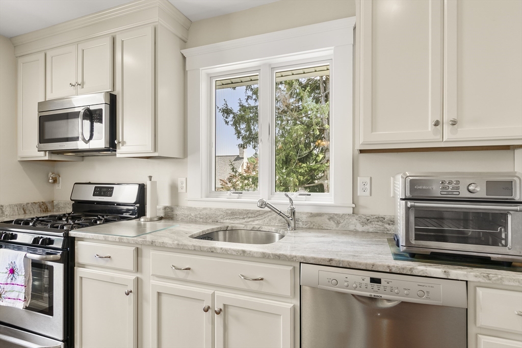 16 Field Road, Unit 16 Arlington, MA 02476 - Photo 11 of 40 Gallery Image 11