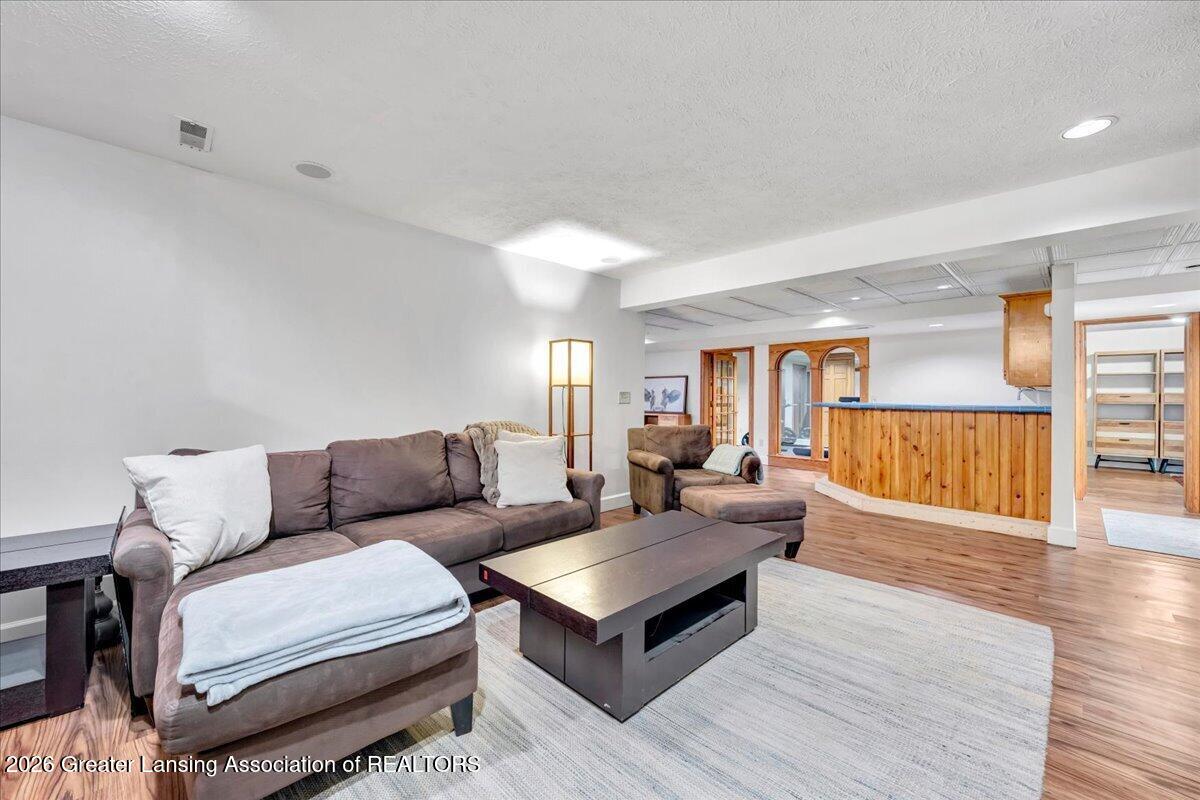 1352 Foxcroft Road East Lansing, MI 48823 - Photo 39 of 61 35-DSC00817