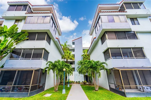 $2,200 | 8255 Southwest 152nd Avenue, Unit E109, Miami, FL 33193