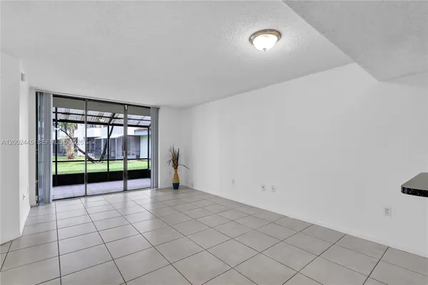 $2,200 | 8255 Southwest 152nd Avenue, Unit E109, Miami, FL 33193