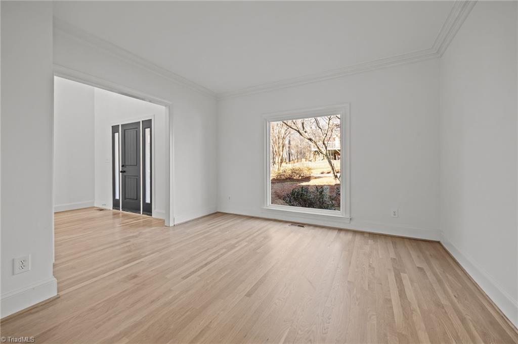 5305 Coveview Court Greensboro, NC 27407 - Photo 9 of 40