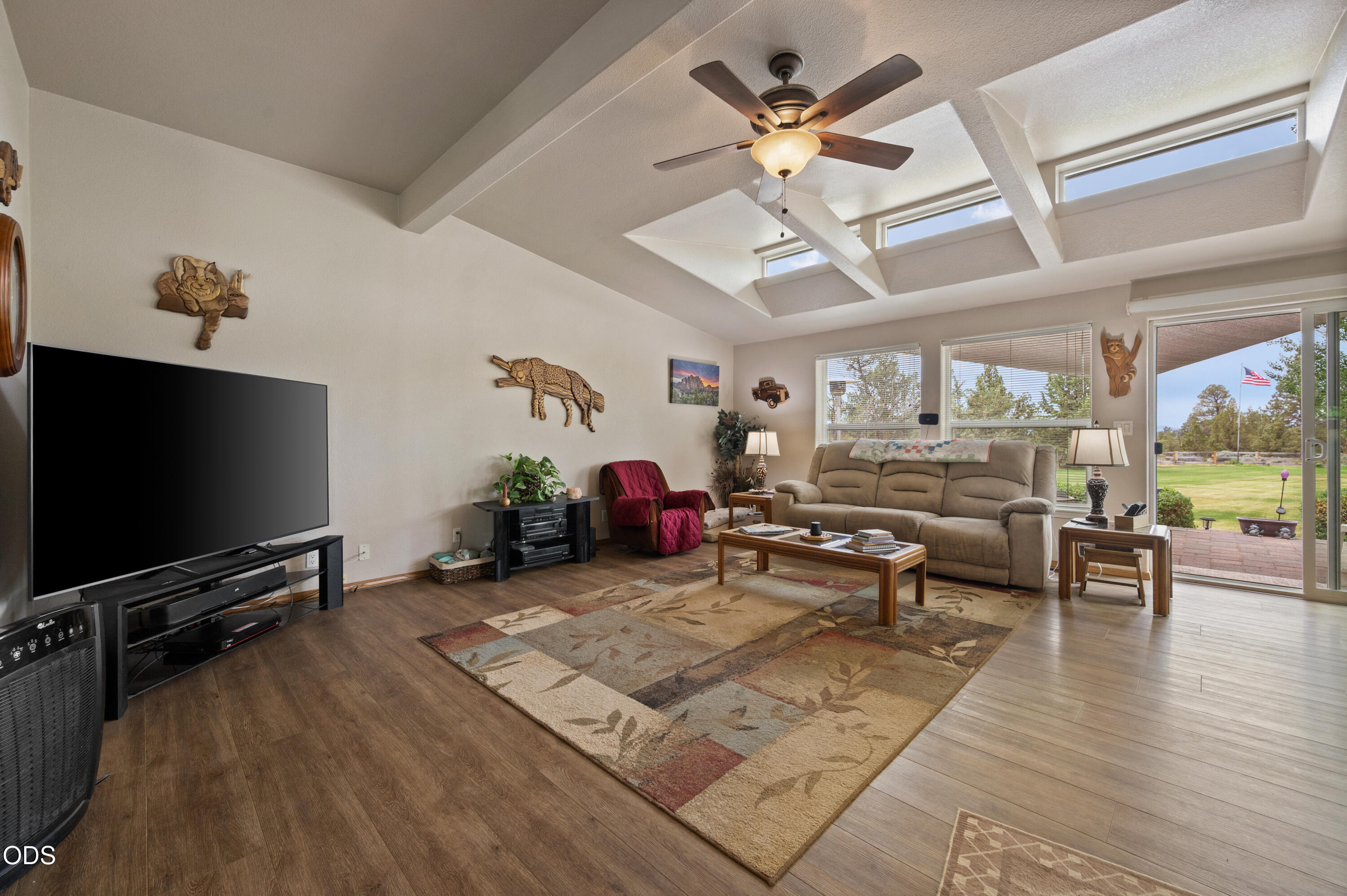 23720 Southwest Starshine Lane Bend, OR 97701 - Photo 4 of 65