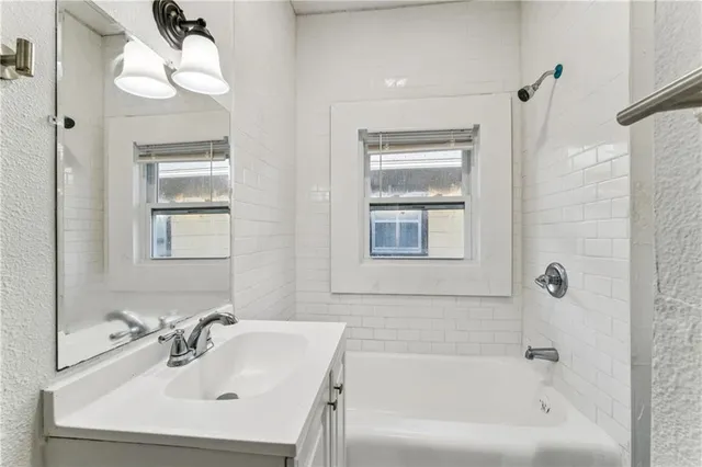 $173,900 | 4438 Park Avenue, Kansas City, MO 64130