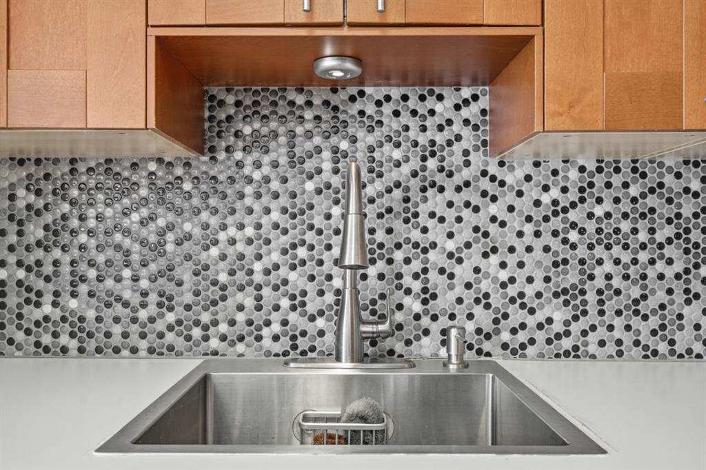 5 Bayard Road, Unit 810 Pittsburgh, PA 15213 - Photo 7 of 43 a view of a sink and window