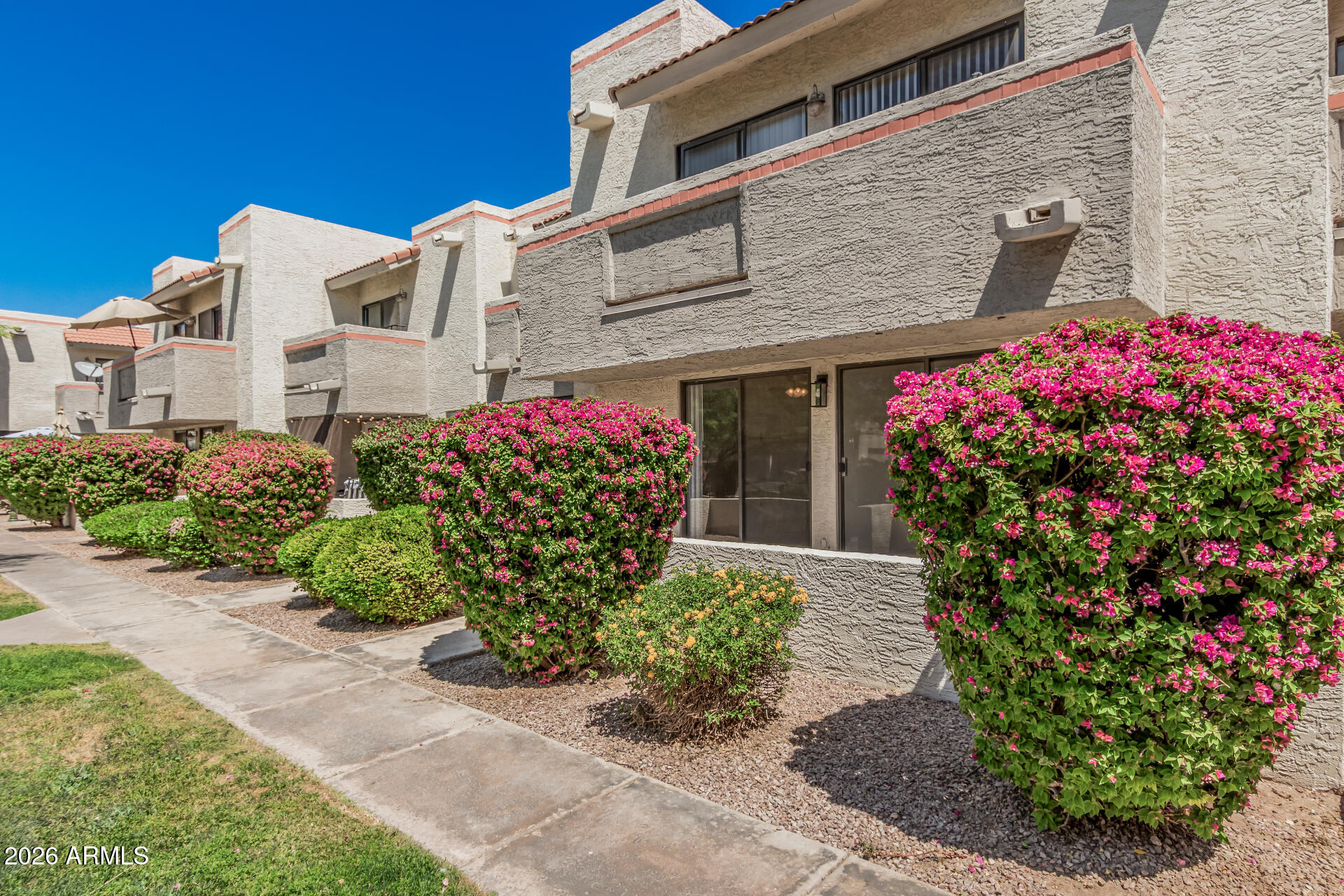985 North Granite Reef Road, Unit 129 Scottsdale, AZ 85257 - Photo 3 of 38 front view of a house