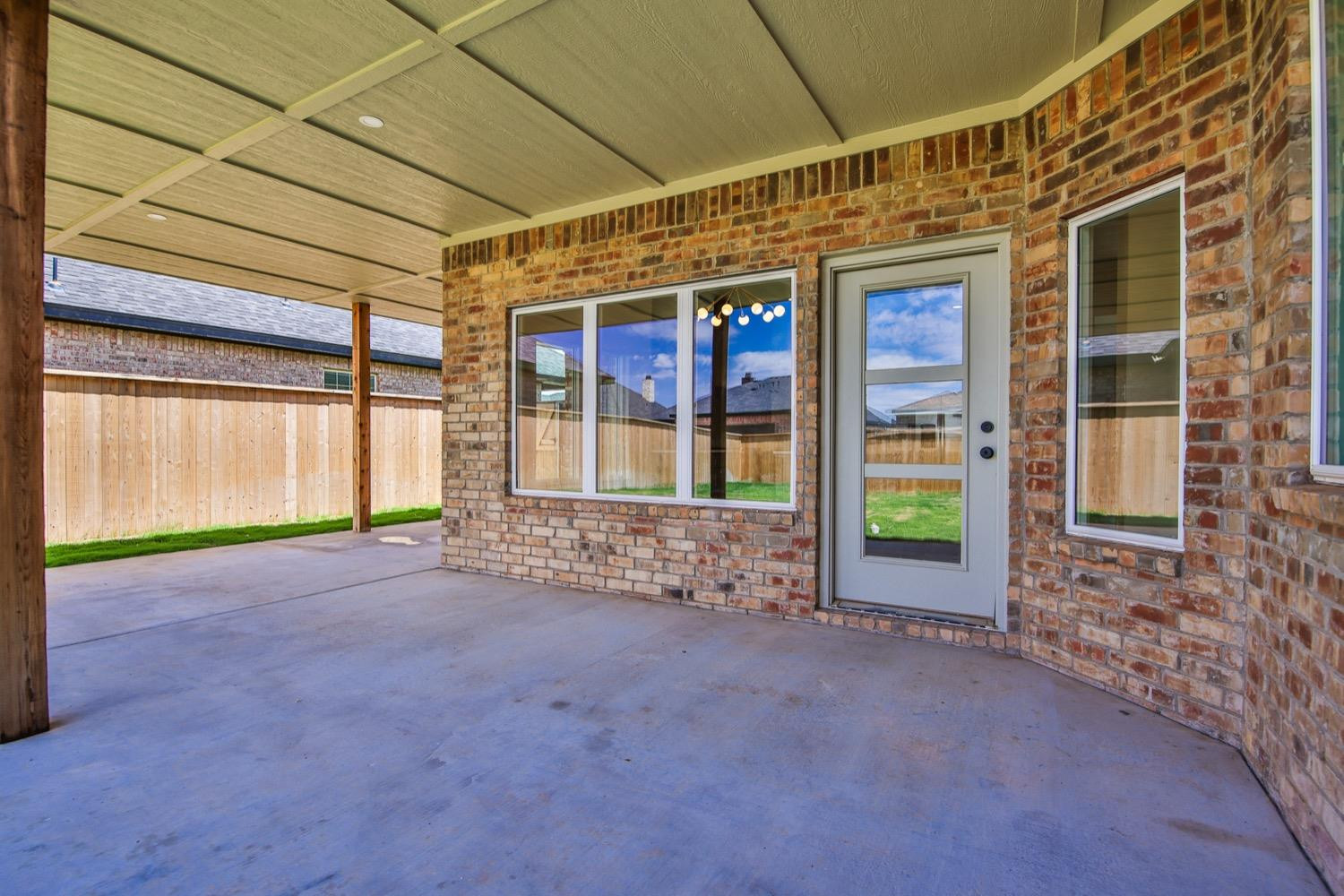 7616 53rd Street Lubbock, TX 79407 - Photo 48 of 50 a view of empty room with windows