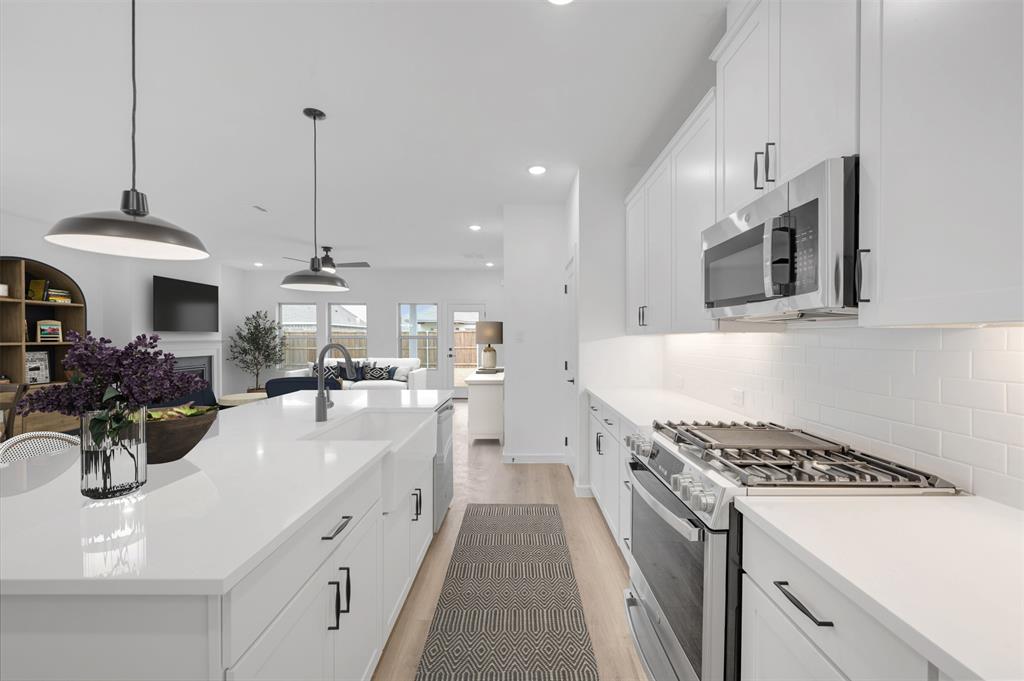 528 Brookside Drive Van Alstyne, TX 75495 - Photo 9 of 28