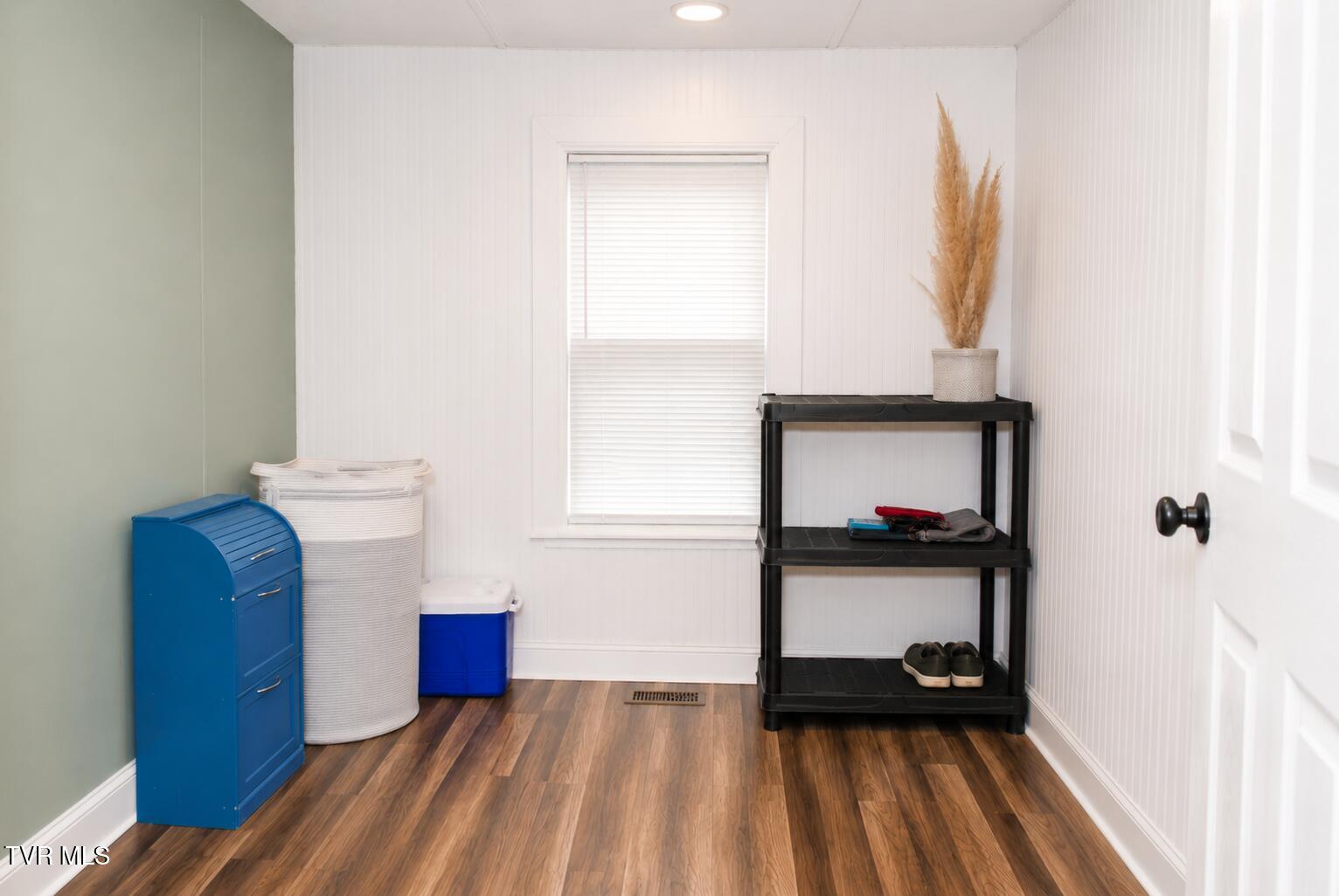 225 Shaw Road Chuckey, TN 37641 - Photo 20 of 33 Bedroom 2