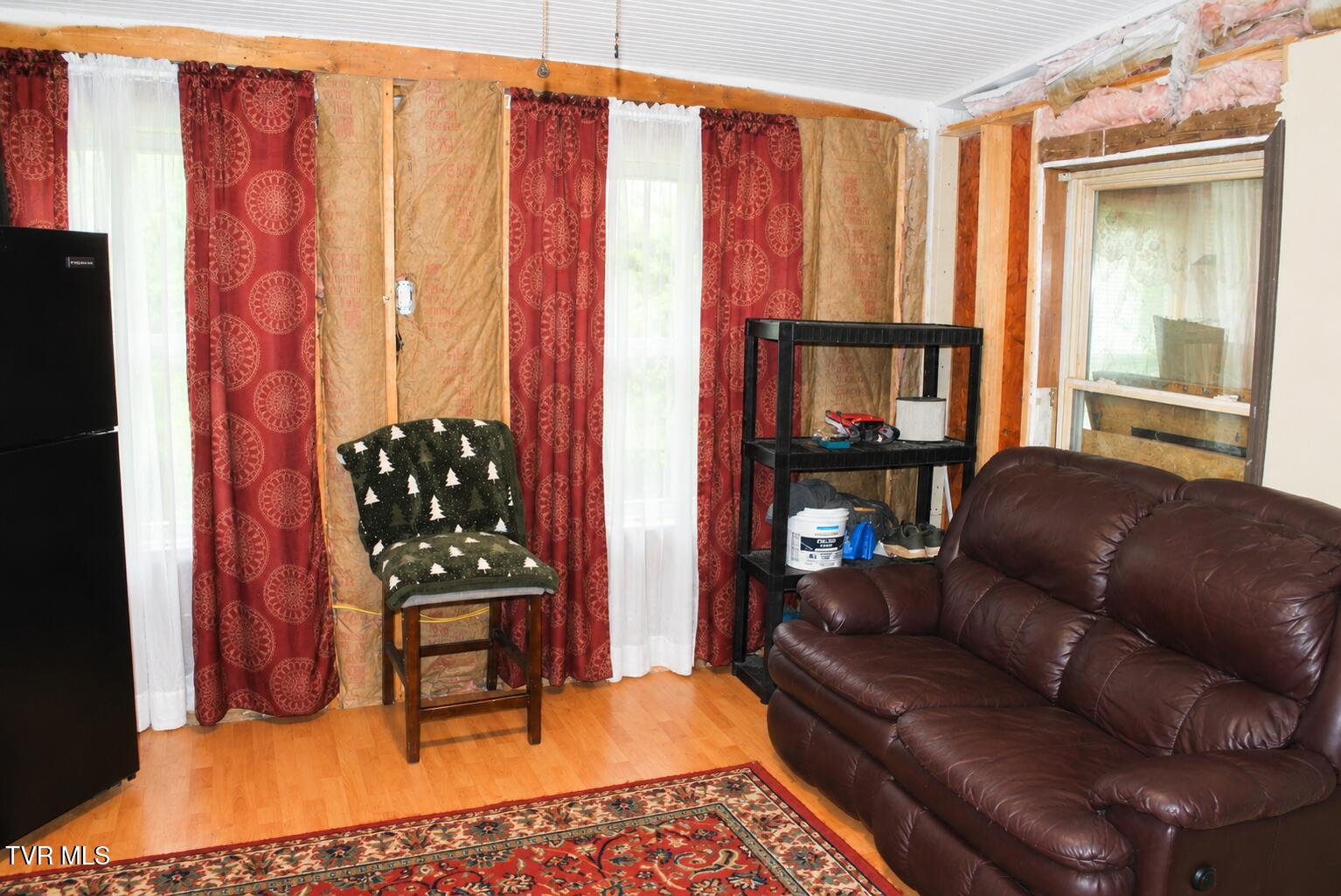225 Shaw Road Chuckey, TN 37641 - Photo 23 of 33 Sitting room