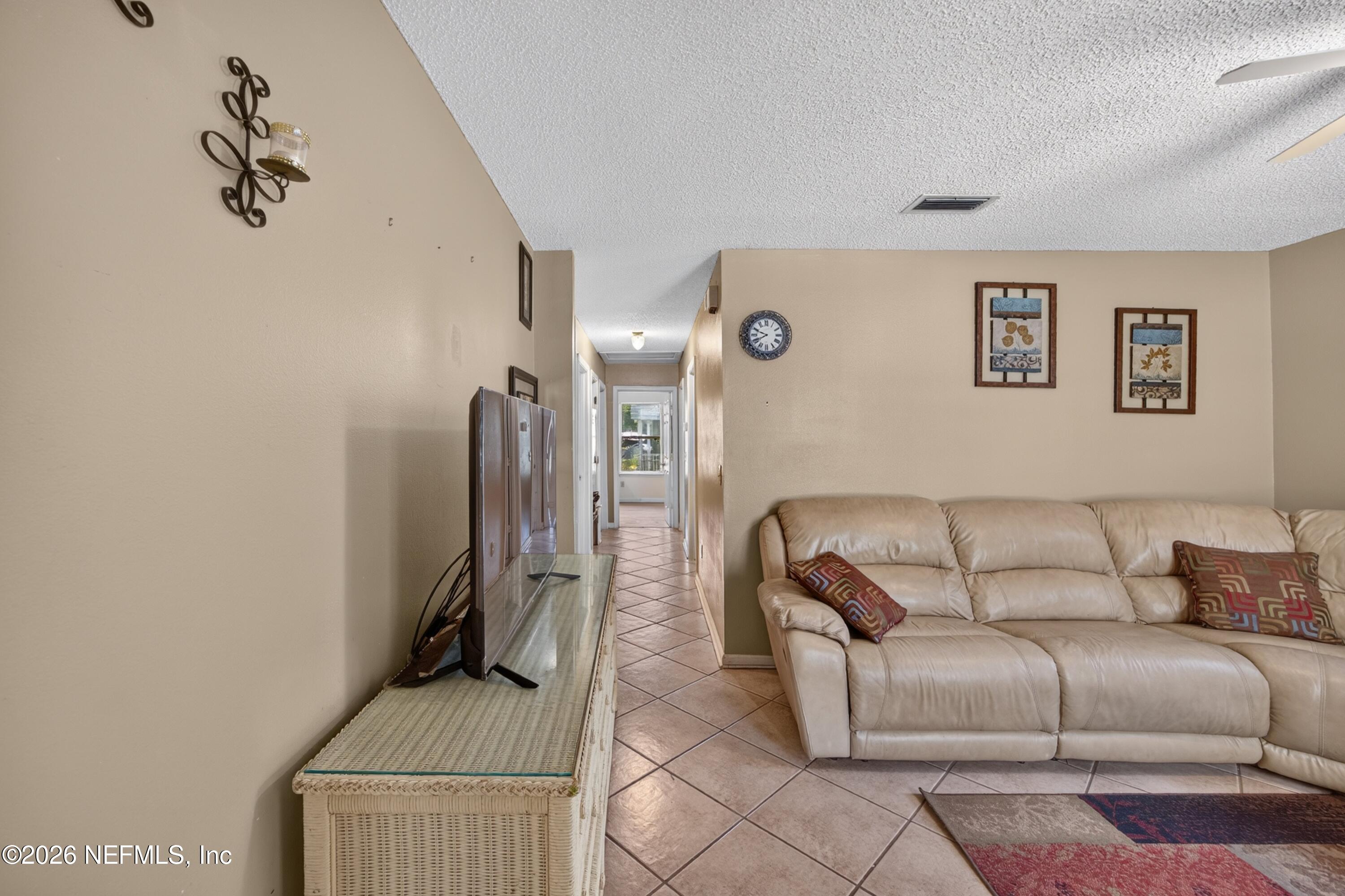 5375 Dodge Road Jacksonville, FL 32209 - Photo 6 of 27 5375 Dodge Rd-23