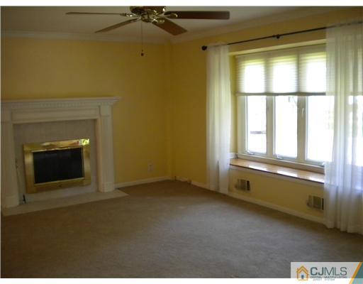 7 Farmingdale Road East Brunswick, NJ 08816 - Photo 5 of 15 Gallery Image 5