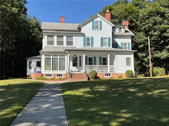 $1,400 | 18 Payan Street, West Warwick, RI 02893