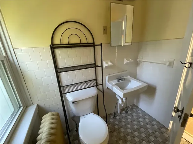 $1,400 | 18 Payan Street, West Warwick, RI 02893