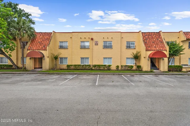 $87,000 | 6552 La Mirada Drive East, Unit 7, Jacksonville, FL 32217