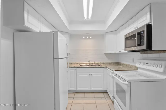 $87,000 | 6552 La Mirada Drive East, Unit 7, Jacksonville, FL 32217