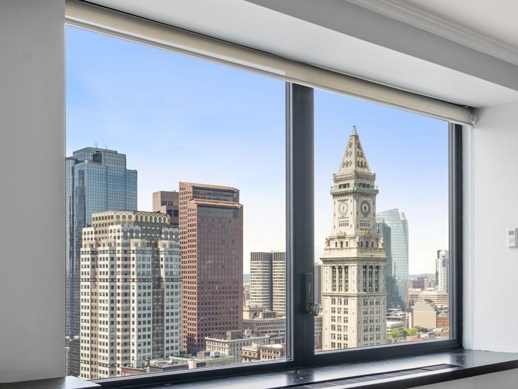 65 East India Row Unit 31H