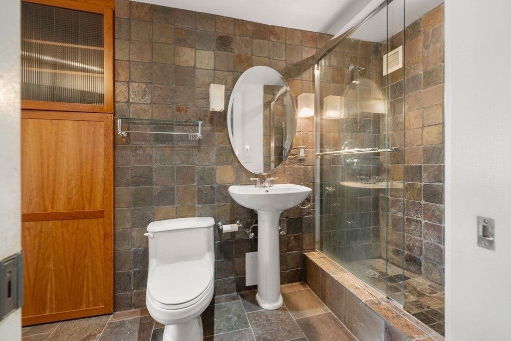 65 East India Row, Unit 31H Boston, MA 02110 - Photo 17 of 26