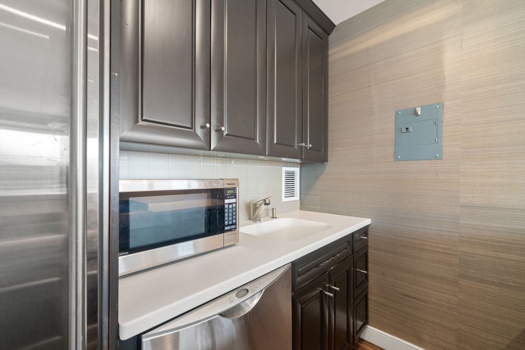 65 East India Row, Unit 31H Boston, MA 02110 - Photo 7 of 26