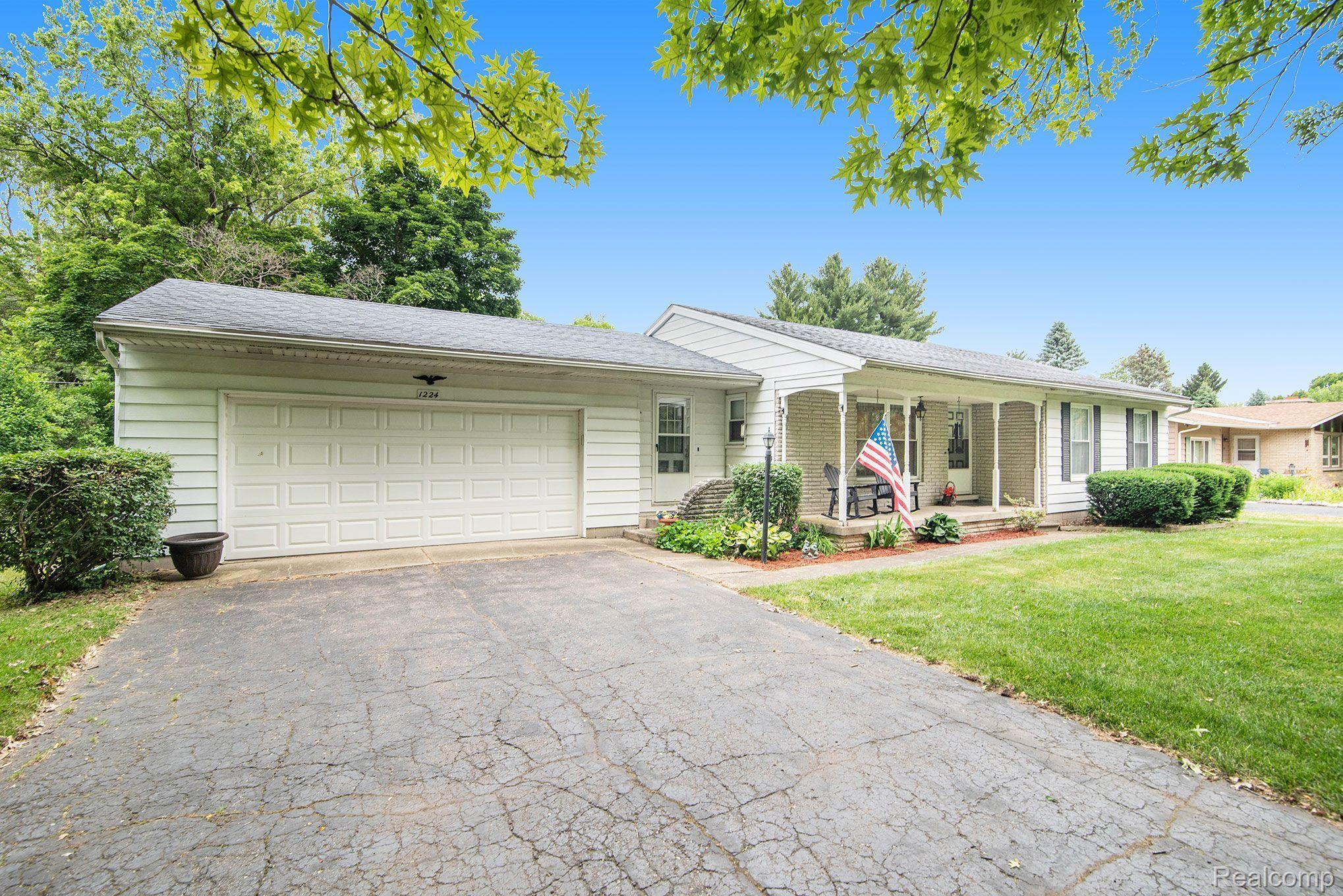 1224 Baldwin Road Lapeer, MI 48446 - Photo 2 of 19 Gallery Image 2