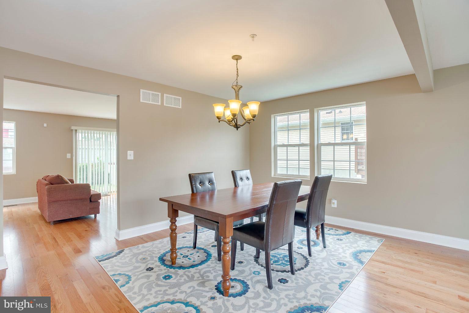 2815 Virginia Avenue Halethorpe, MD 21227 - Photo 18 of 44 Dining room