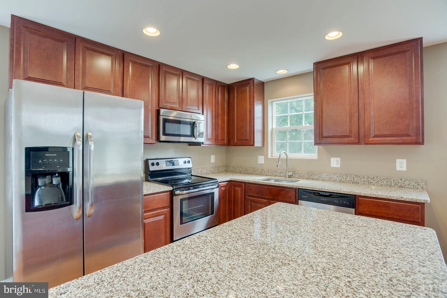 2815 Virginia Avenue Halethorpe, MD 21227 - Photo 25 of 44 Stainless steel appliances
