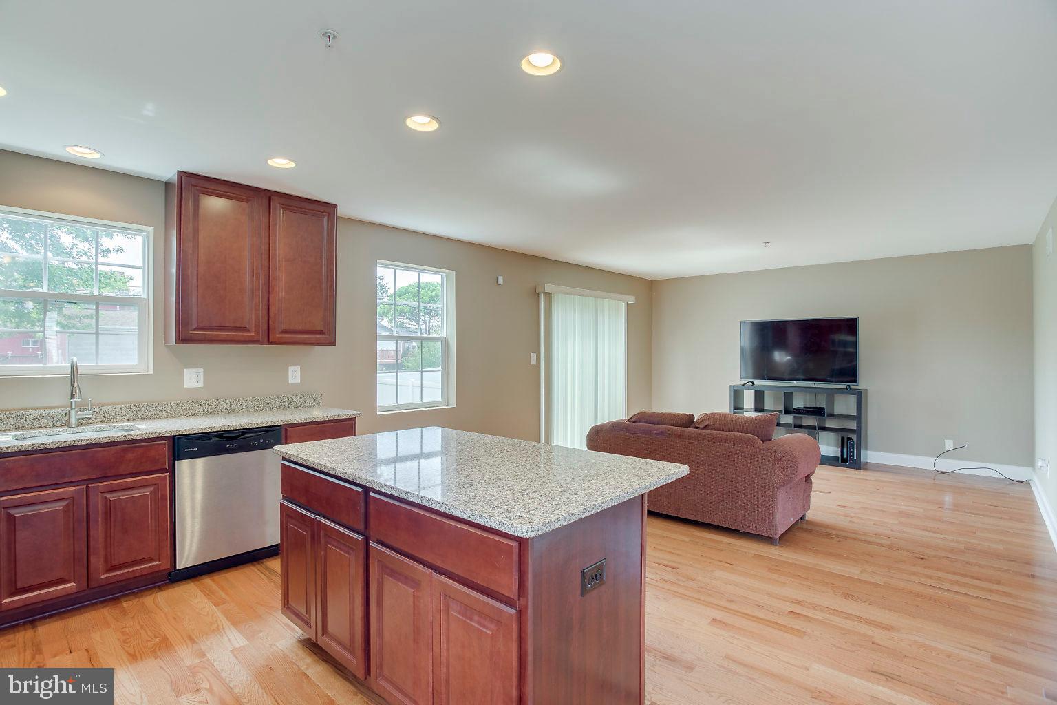 2815 Virginia Avenue Halethorpe, MD 21227 - Photo 28 of 44 Island