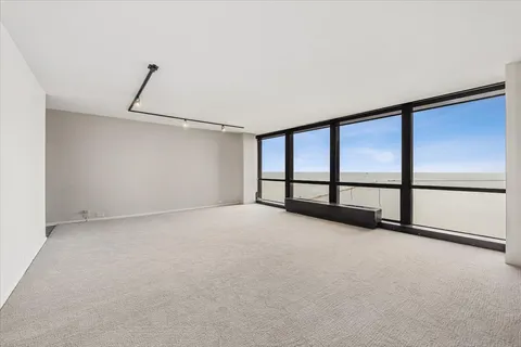 $265,000 | 910 North Lake Shore Drive, Unit 1415, Chicago, IL 60611
