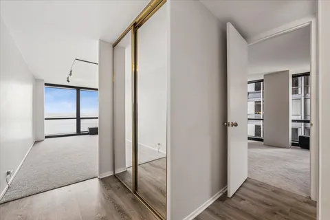 $265,000 | 910 North Lake Shore Drive, Unit 1415, Chicago, IL 60611