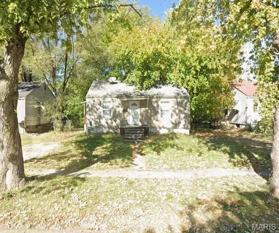 $12,000 | 5529 Adelaide Place, East St. Louis, IL 62204