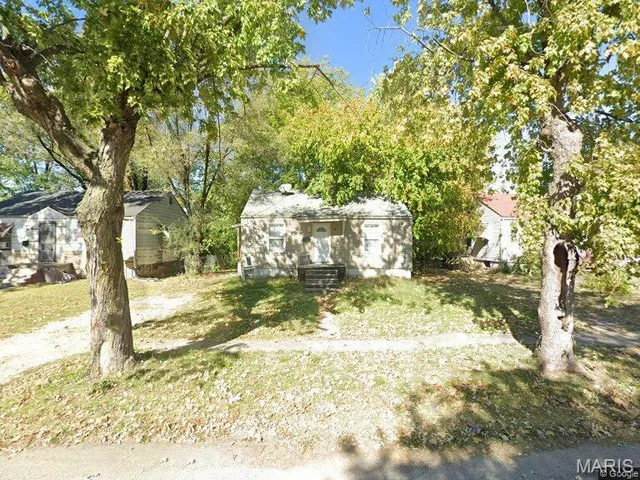 $12,000 | 5529 Adelaide Place, East St. Louis, IL 62204