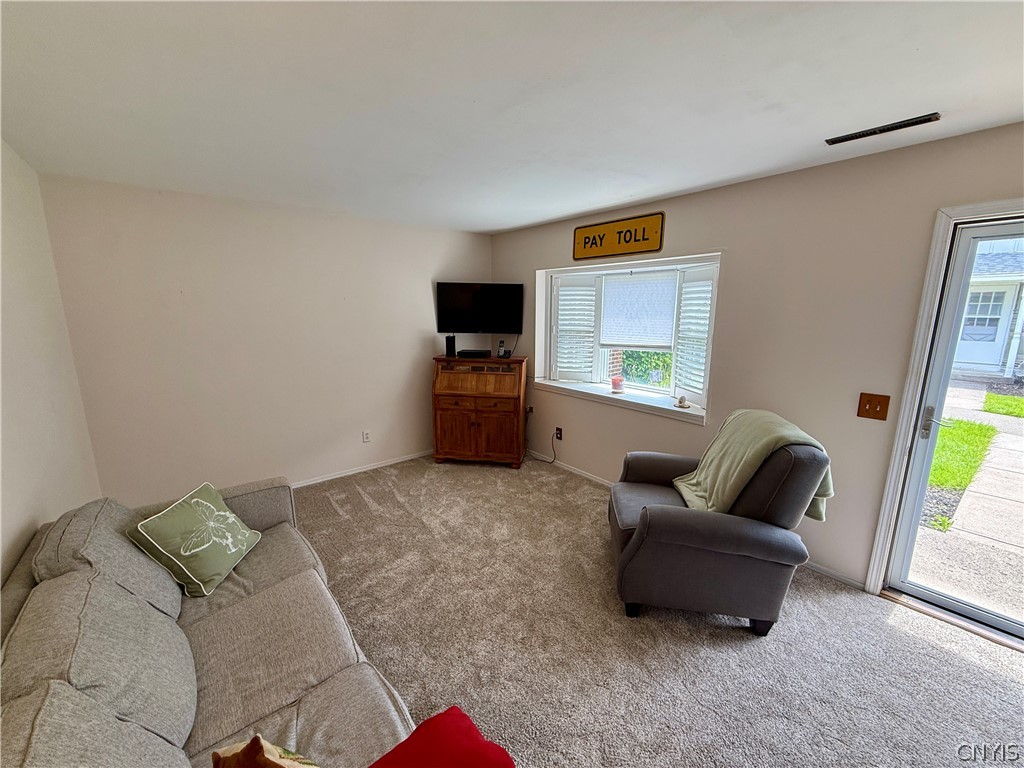 207 Highbridge Street, Unit 9 Manlius, NY 13066 - Photo 6 of 28