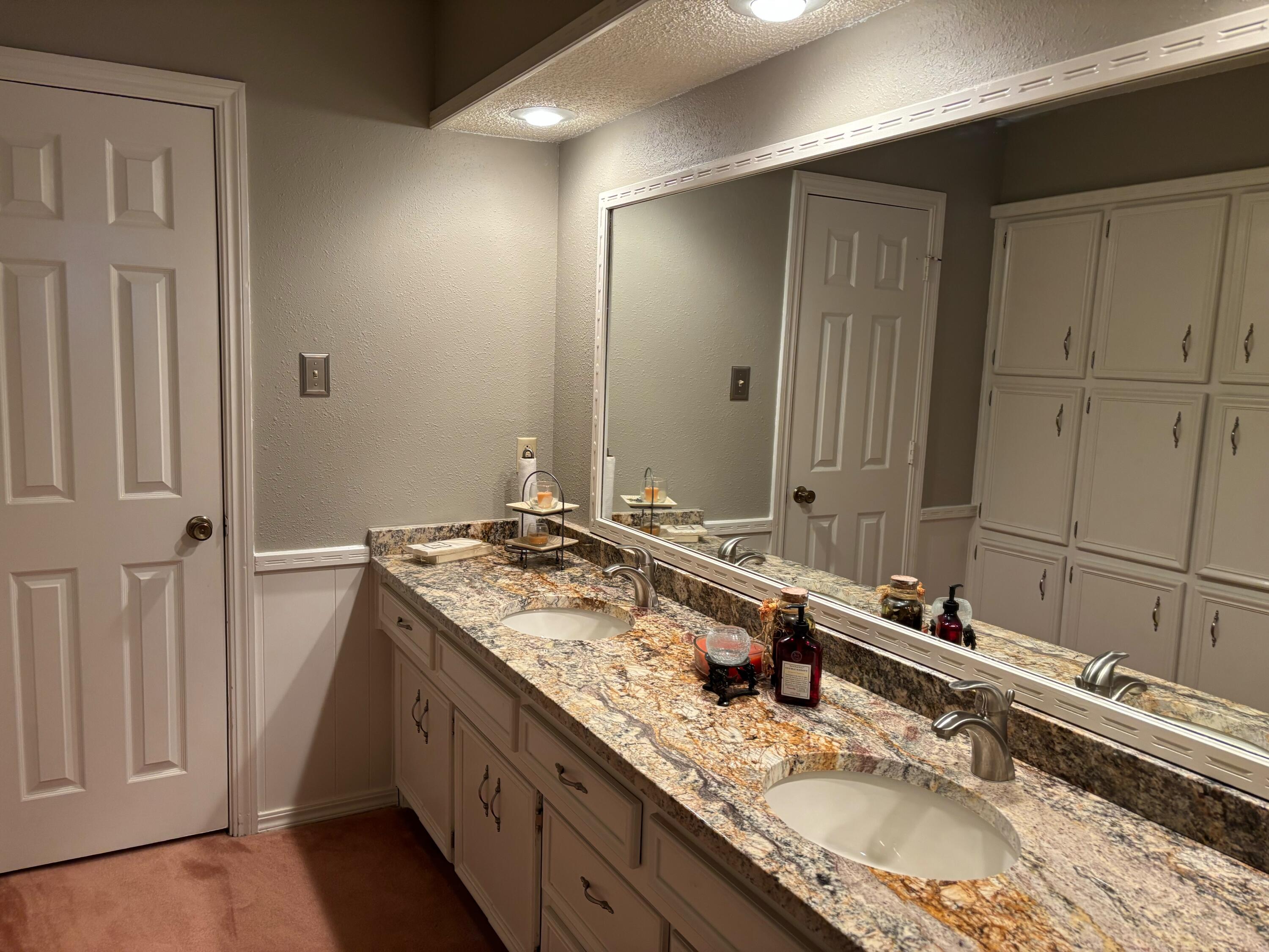 3004 80th Street Lubbock, TX 79423 - Photo 19 of 29 guest bath -2