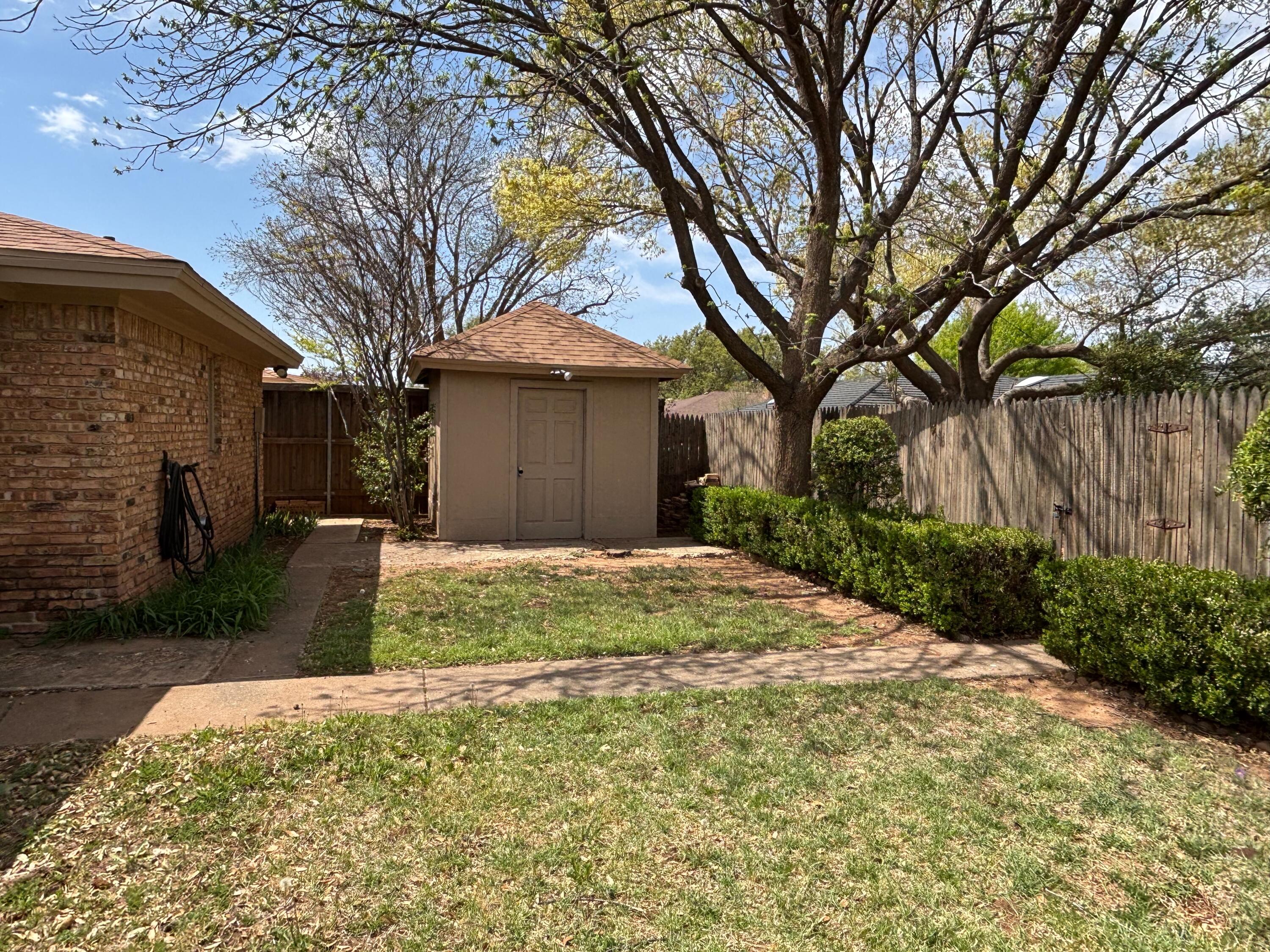 3004 80th Street Lubbock, TX 79423 - Photo 28 of 29 workshop