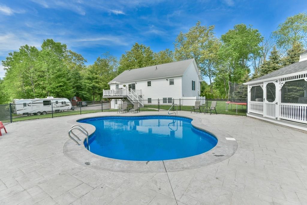 96 Old Southbridge Road Dudley, MA 01571 - Photo 7 of 41 Gallery Image 7