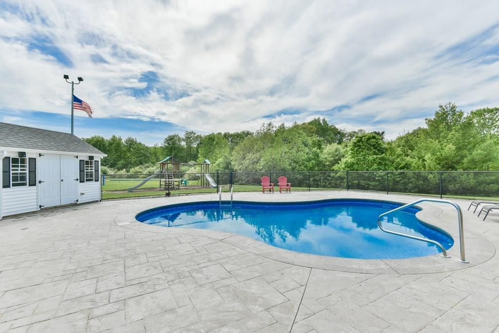 96 Old Southbridge Road Dudley, MA 01571 - Photo 10 of 41 Gallery Image 10