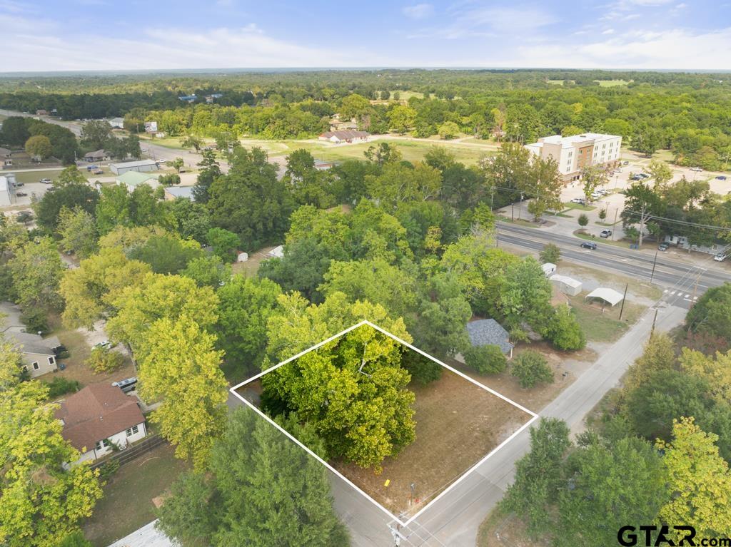 111 Mallory Street Lindale, TX 75771 - Photo 1 of 7 a view of a city