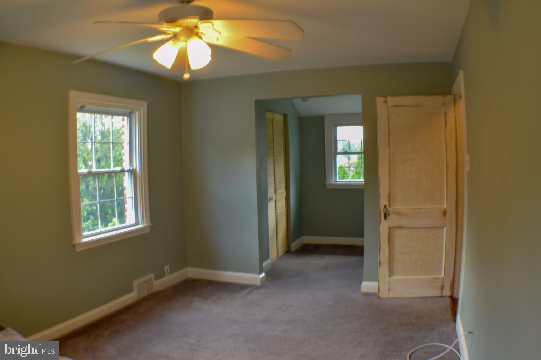 719 Buttonwood Drive Springfield, PA 19064 - Photo 15 of 31 719 Buttonwood Drive Bedroom 3